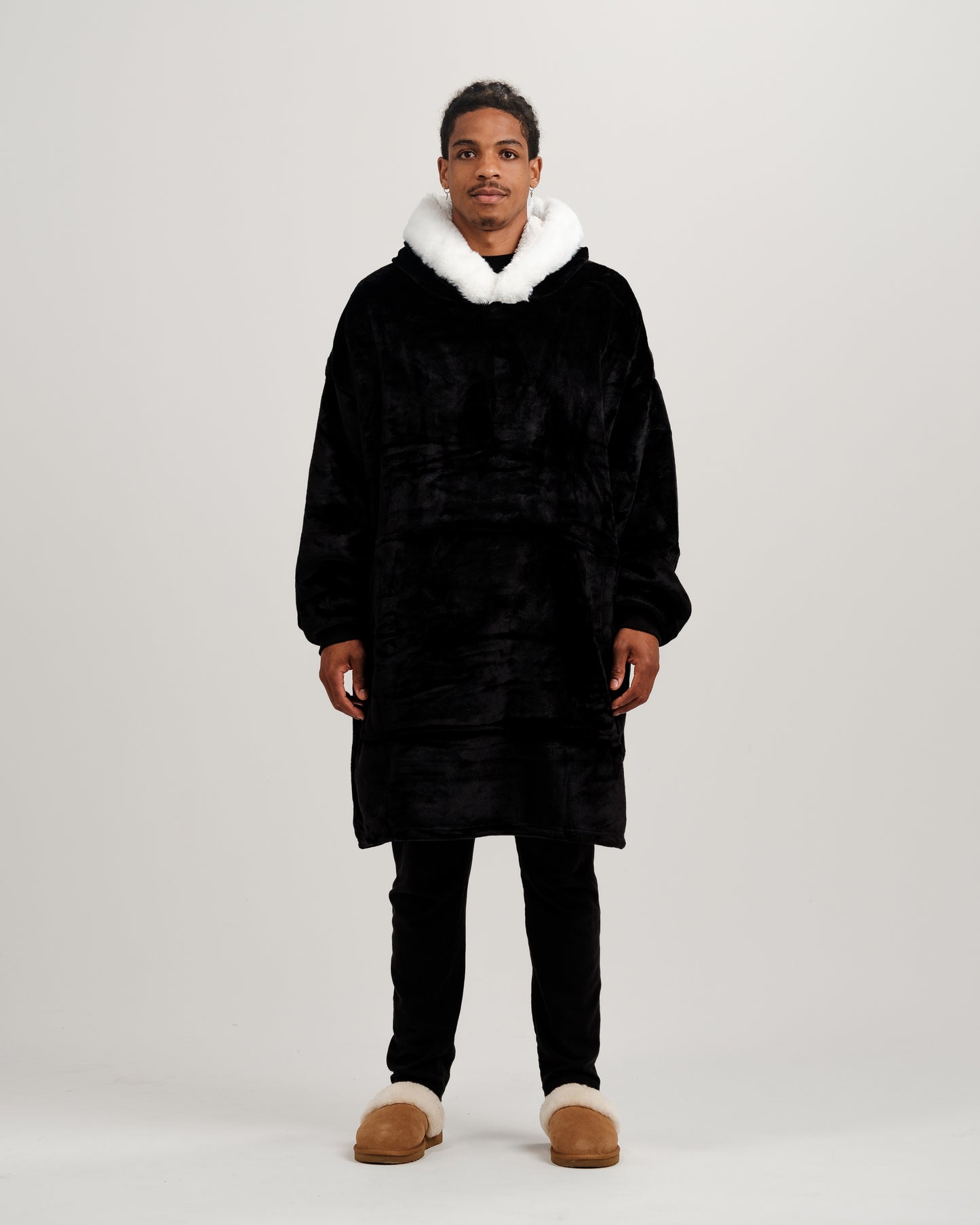 ONY Furlined Hoodie Blanket - Black - It's Ony