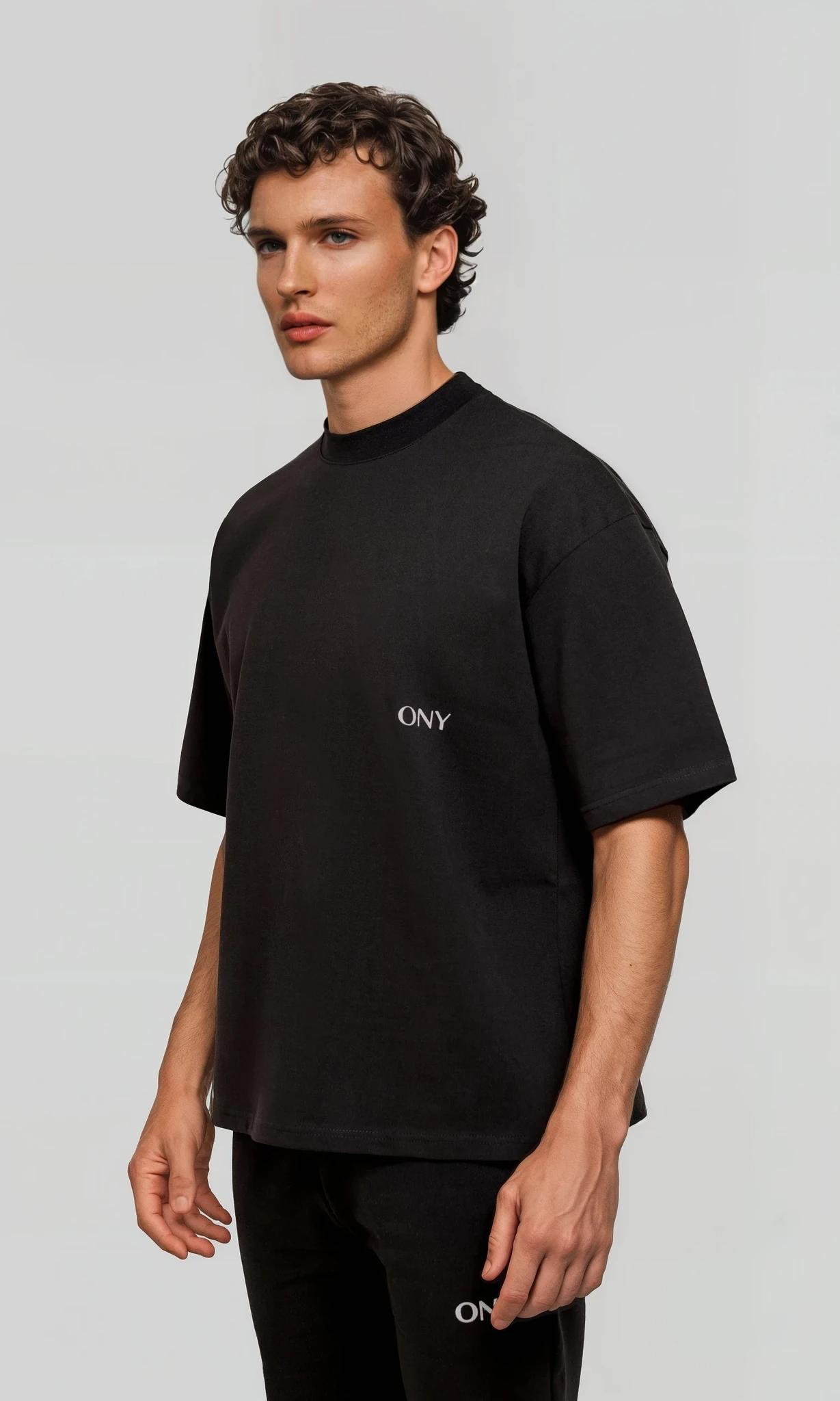 BLACK BOXY FIT T-SHIRT