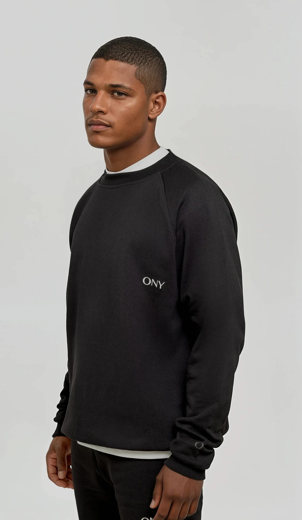 BLACK OVERSIZED SWEATER - ONY
