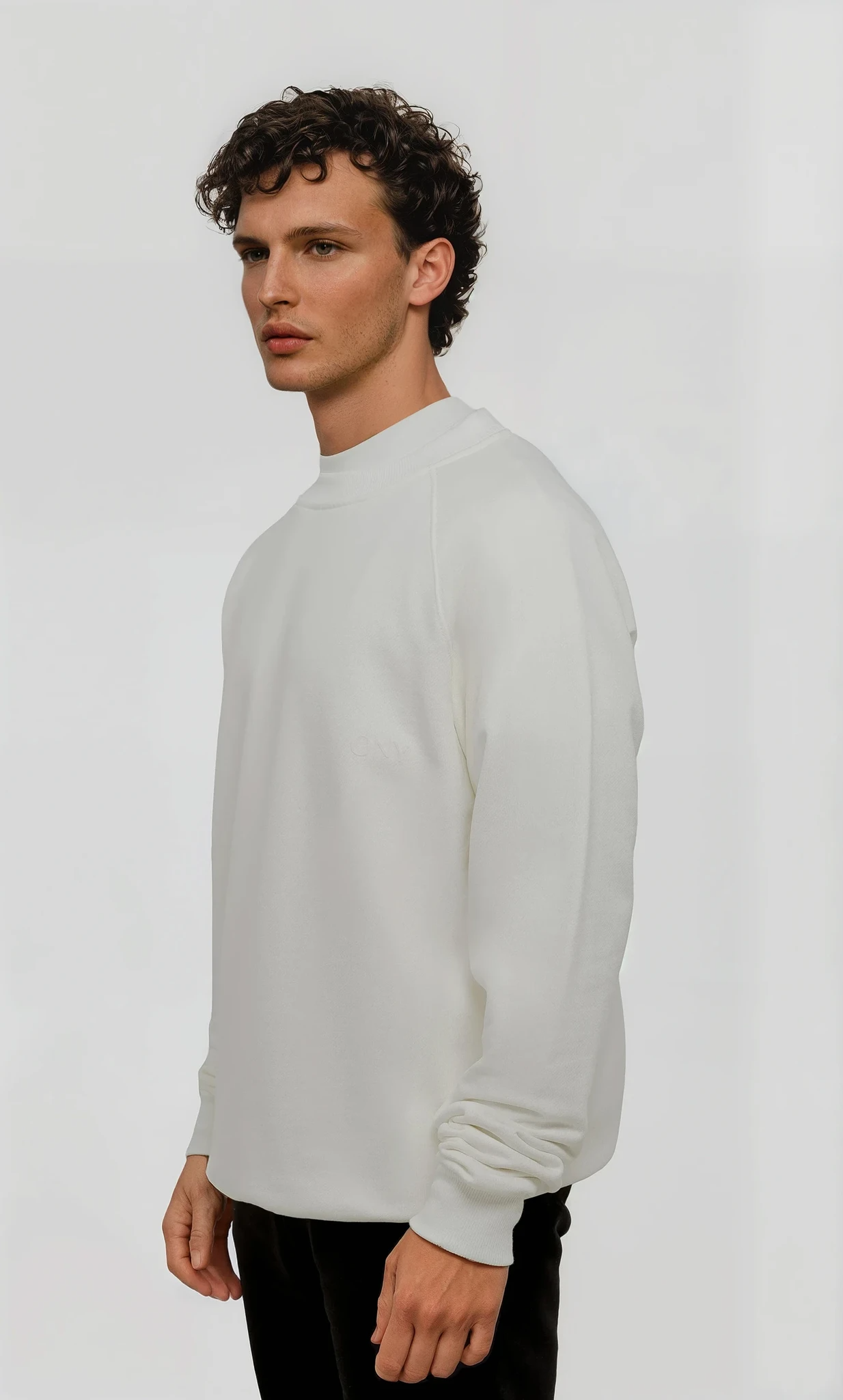 OFF-WHITE OVERSIZED SWEATER