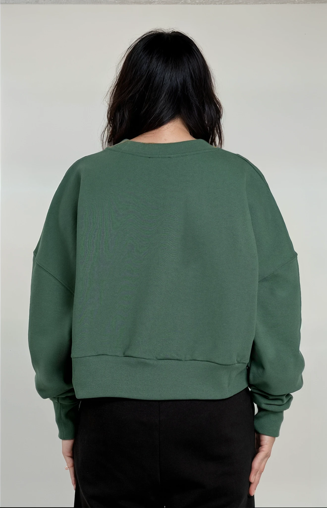 GREEN WOMEN'S CROPPED SWEATER
