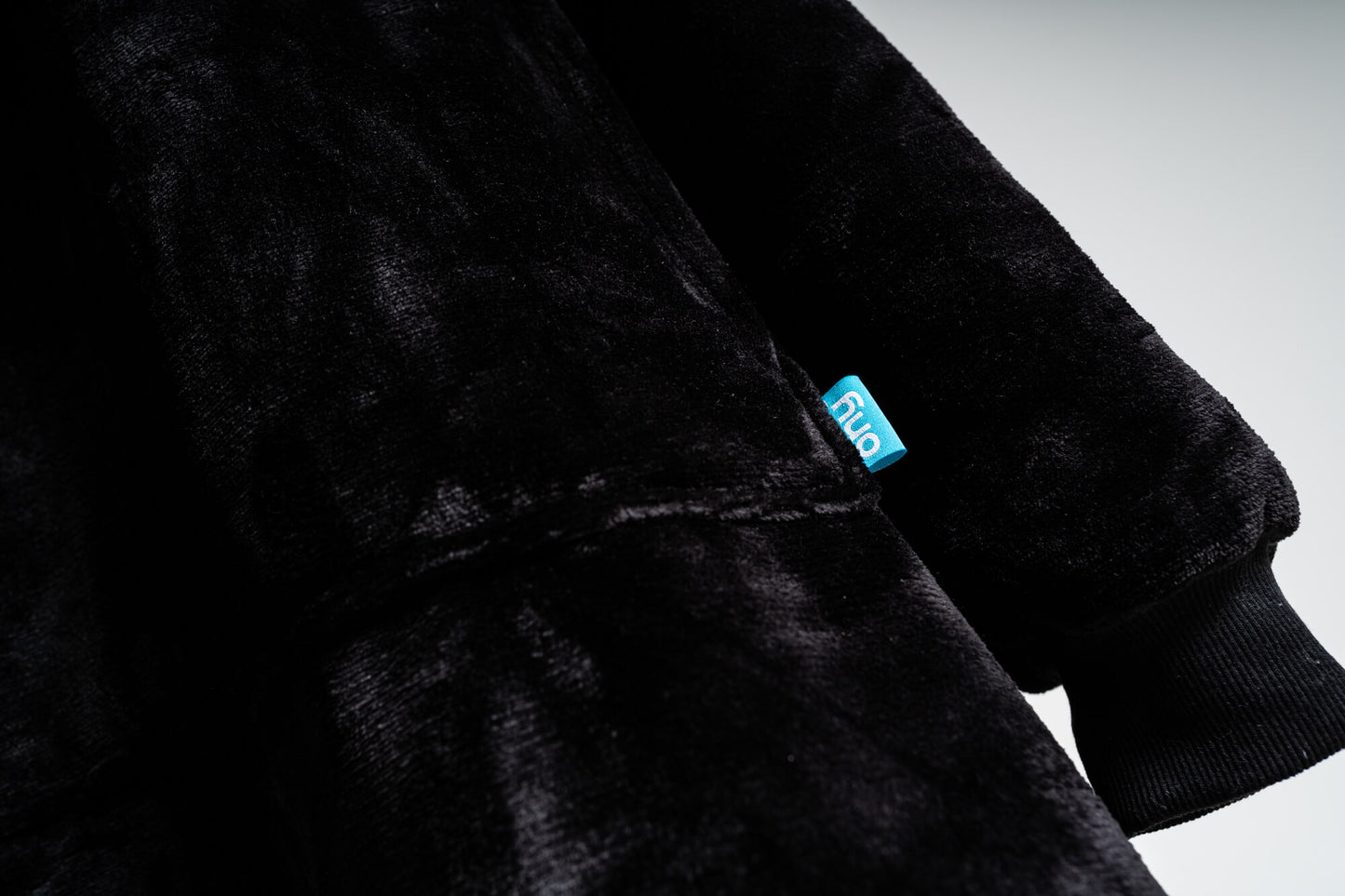 Original Ony Hoodie Blanket - Black - It's Ony