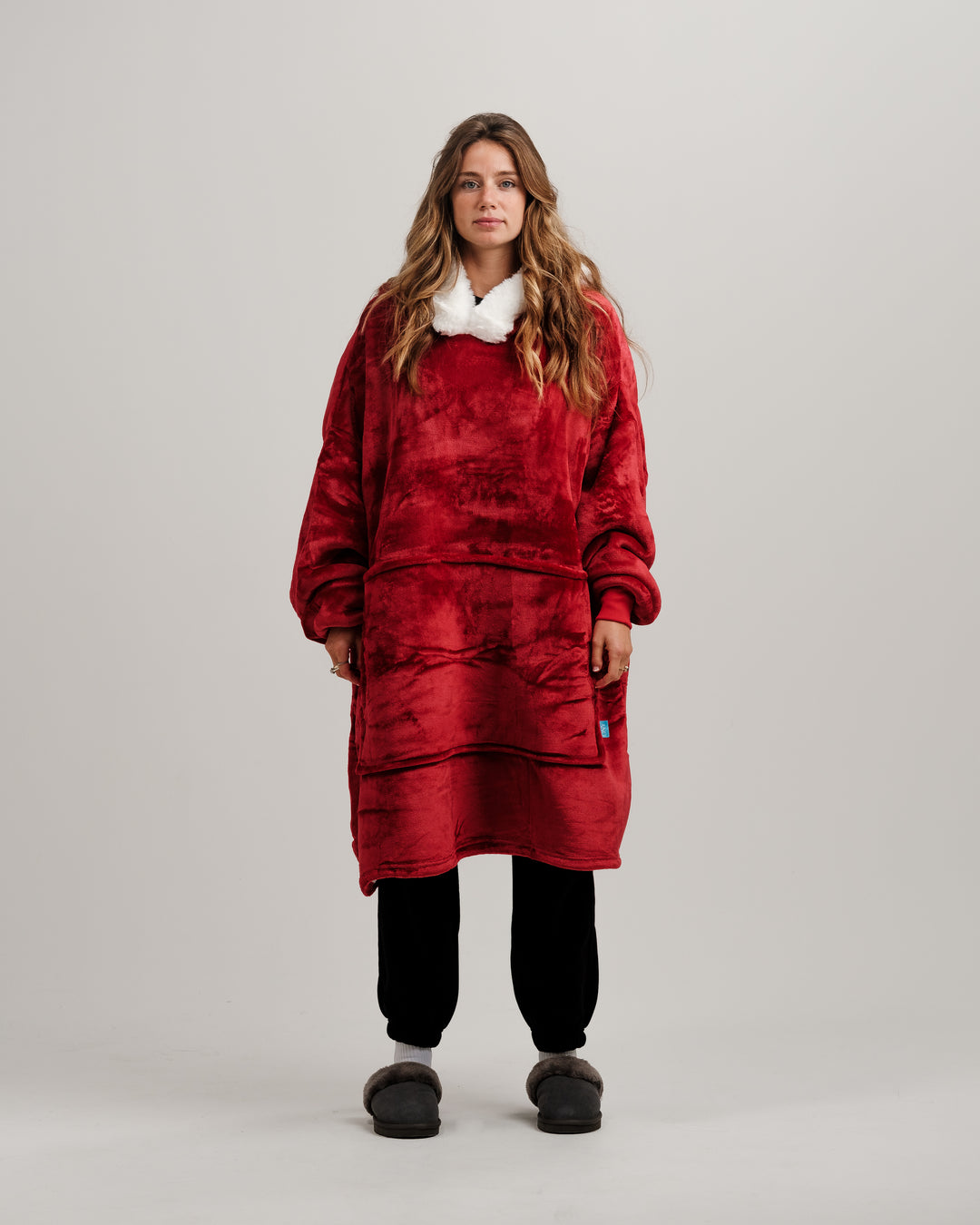 ONY Furlined Hoodie Blanket - Red - It's Ony