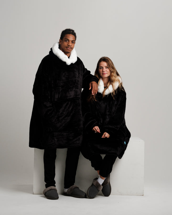 ONY Furlined Hoodie Blanket - Black - It's Ony