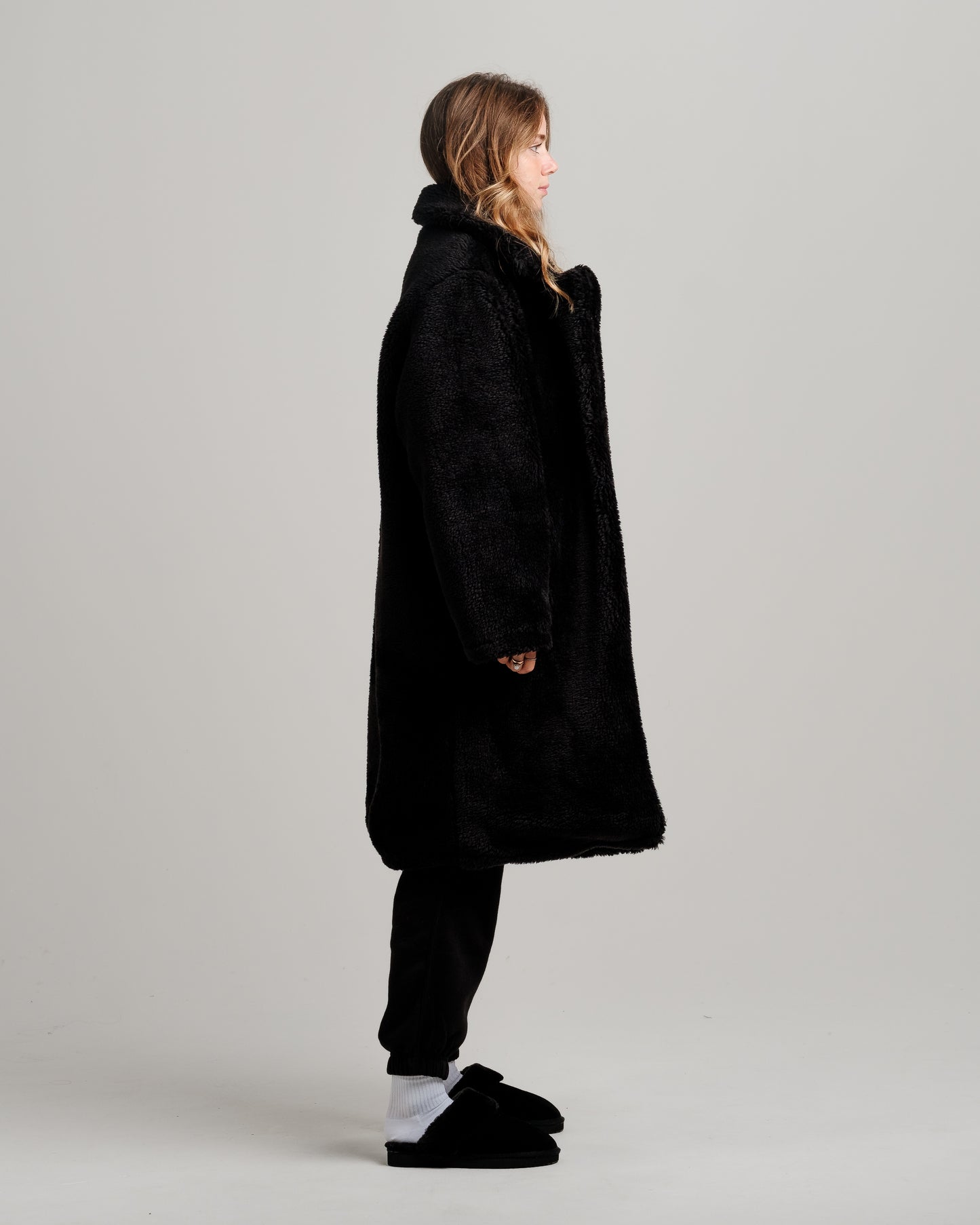 ONY Oversized Sherpa Trench Coat - Black - It's Ony